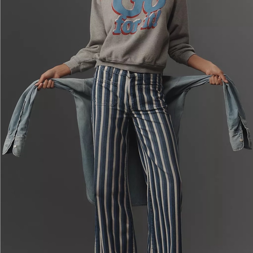MOTHER The Patch Pocket Twister Sneak Mid-Rise Jeans